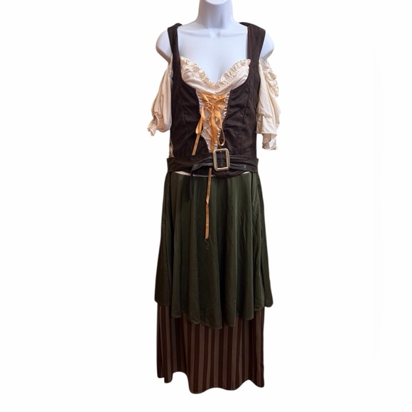California Costume Tavern Wench costume - Picture 2 of 4
